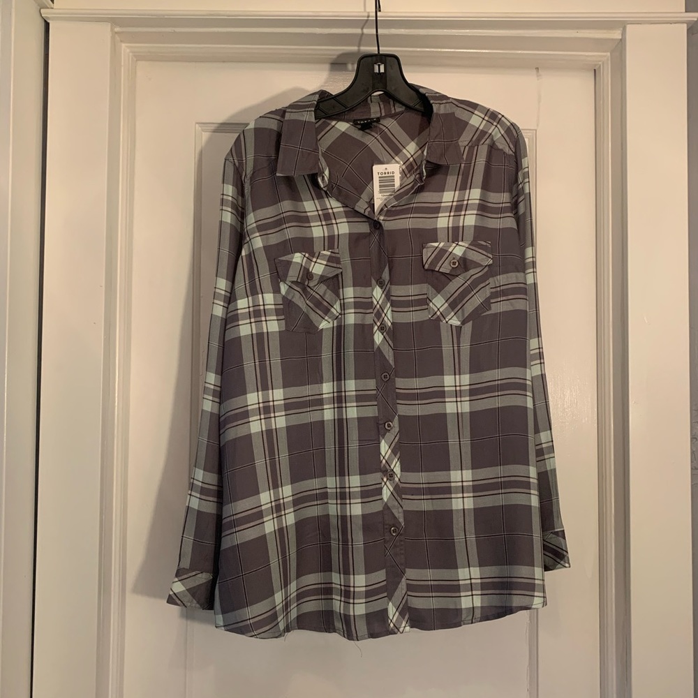 Torrid Women’s Plaid Button-up Shirt